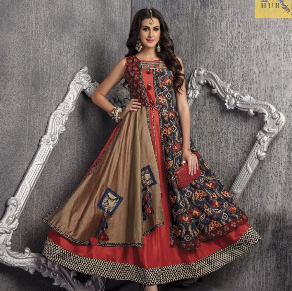 Gown - Picture 7 of 7